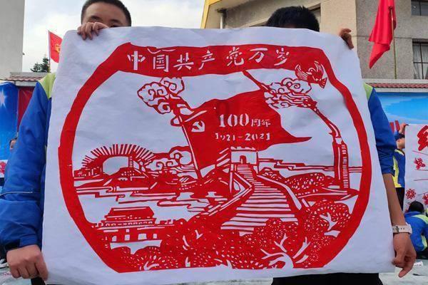 小诊所社保账户上多出一批失业者
